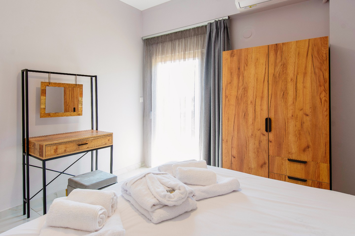 Eunoia Villas Atropos Bedroom