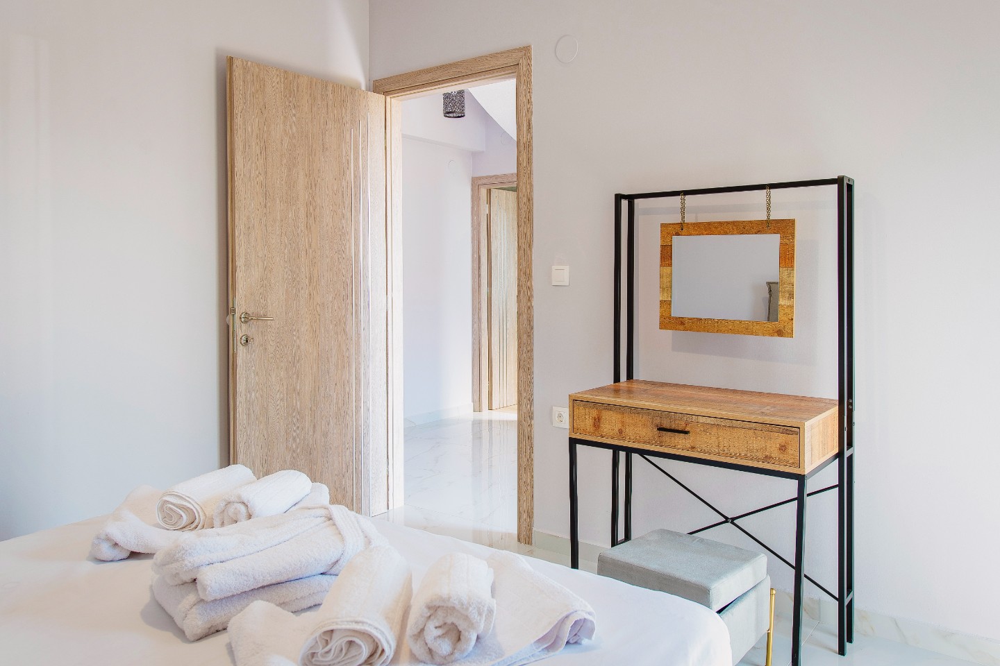 Eunoia Villas Atropos Bedroom