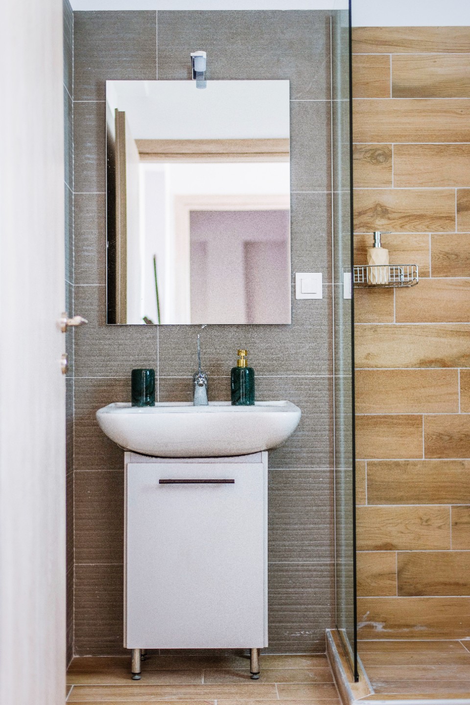 Eunoia Villas Atropos Bathroom