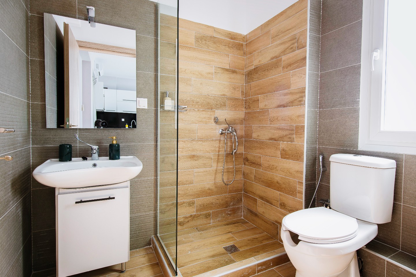 Eunoia Villas Atropos Accessible Bathroom