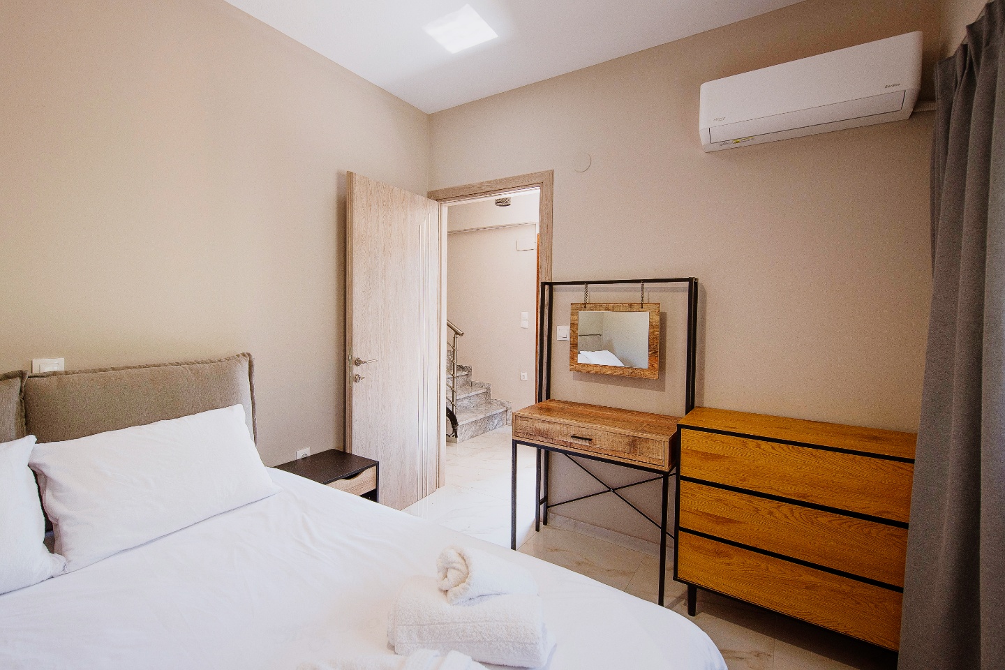 Eunoia Villas Clotho Bedroom