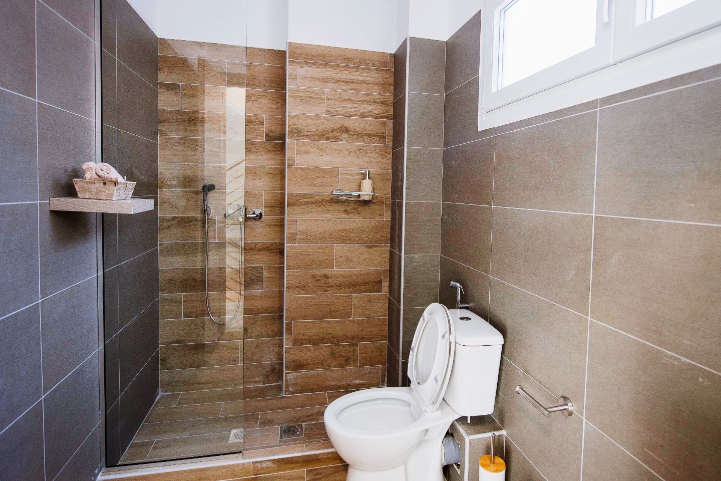 Eunoia Villas Clotho Bathroom