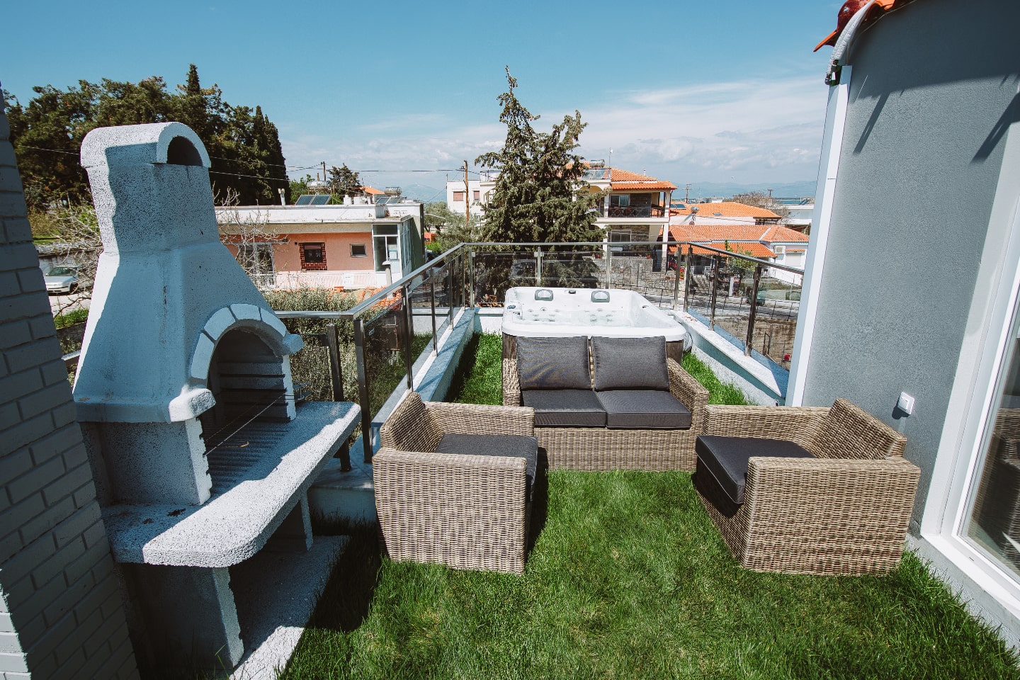 Eunoia Villas Cleopatra Rooftop BBQ Jacuzzi